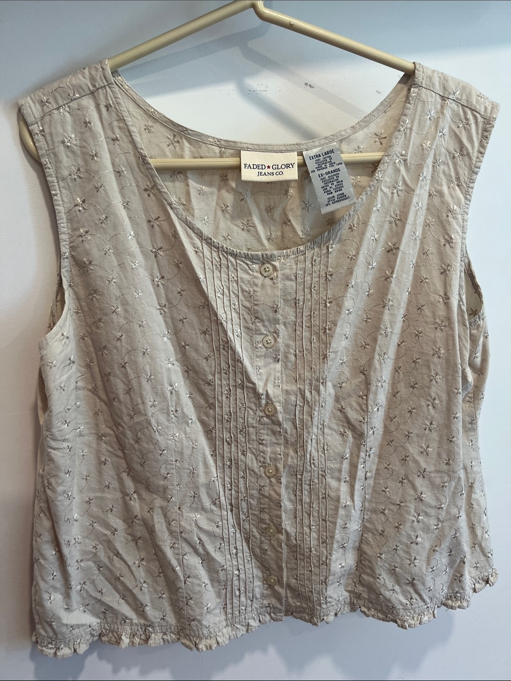 Vintage Faded Glory Cream Embroidered Sleeveless Button-Up Top